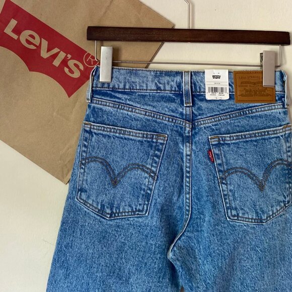 LEVI'S Wedgie Straight Women's Jeans (Size: 24x26) NWT - Picture 2 of 12